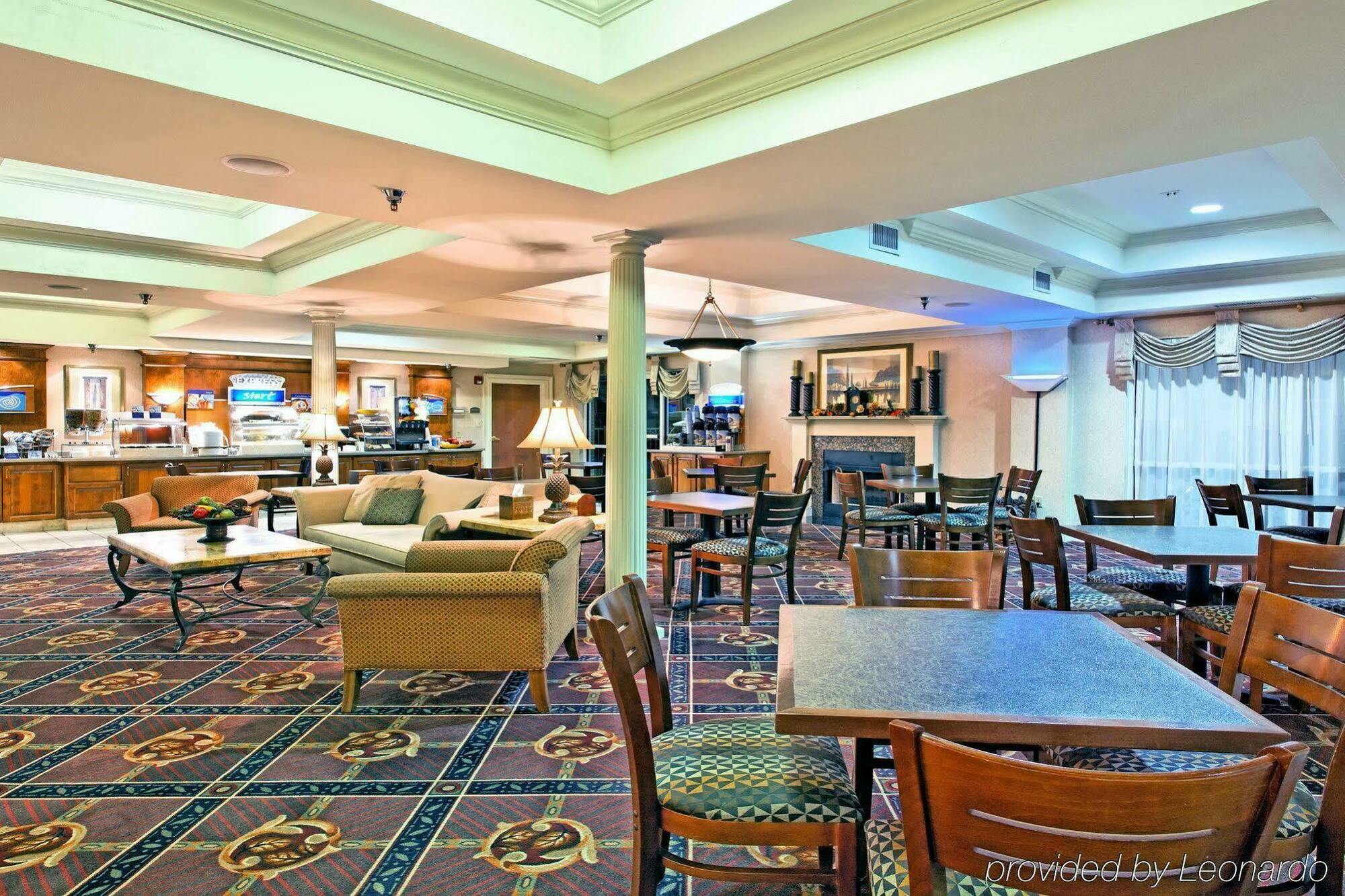 Holiday Inn Express & Suites Cullman Restaurant photo